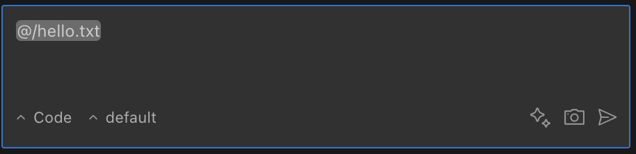 文件提及示例，显示使用 @ 引用文件及其内容出现在对话中